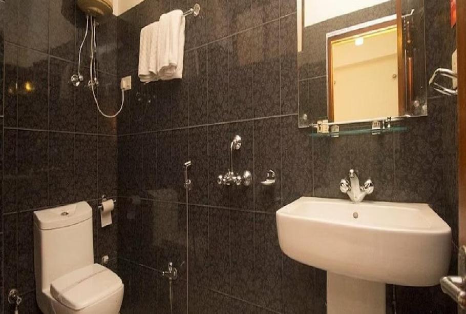 西里古里 Garg Residency酒店 外观 照片
